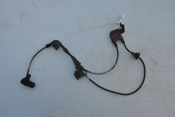 Датчик ABS TOYOTA COROLLA AE110 Зад Лев (Контрактный) 46091302