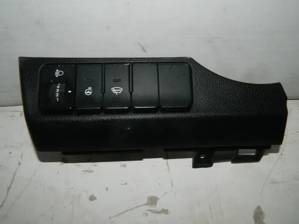 Блок кнопок KIA RIO QB G4FA (Б/У) 40940173
