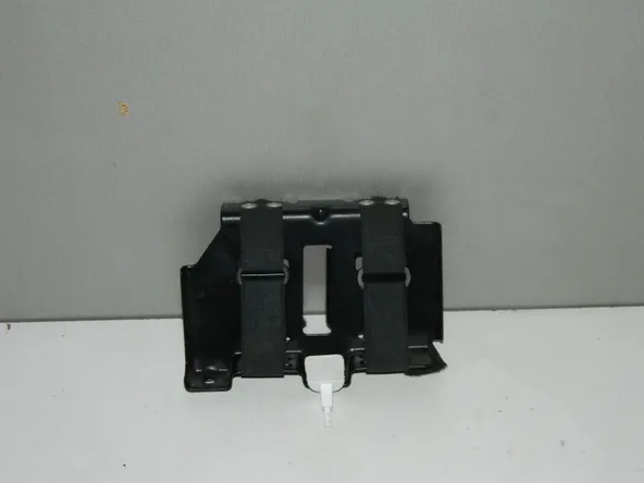 Кронштейн AUDI Q7 4L (Б/У) 35020525