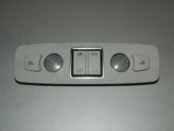 Плафон салона AUDI Q7 4L (Б/У) 35020643