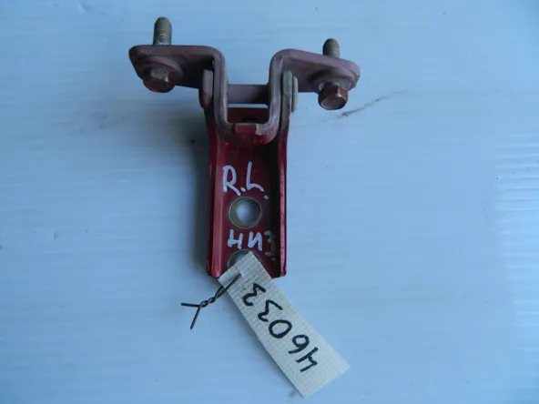 Петля двери MITSUBISHI LANCER CS1A Зад Лев Низ (Б/У)