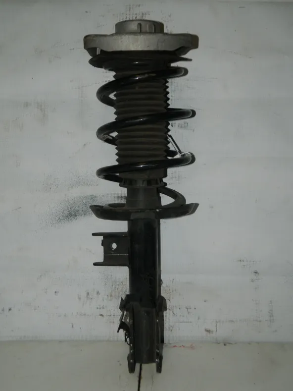 Стойка подвески MERCEDES A180 W169 Перед Лев (Контрактный) 35023394