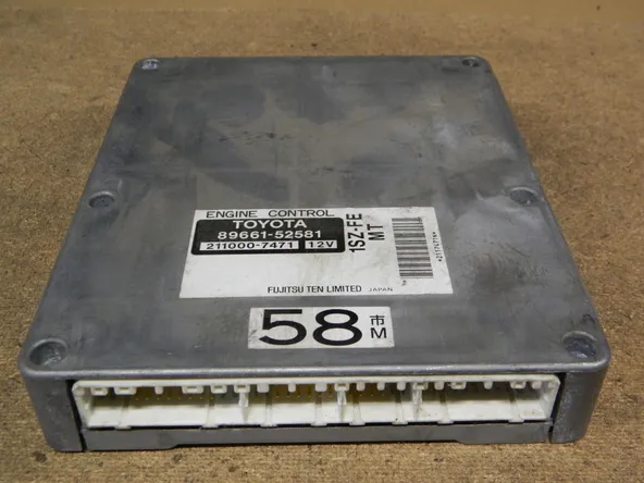 Блок управления ДВС TOYOTA VITZ 1SZFE (Контрактный) 9550 8966152581