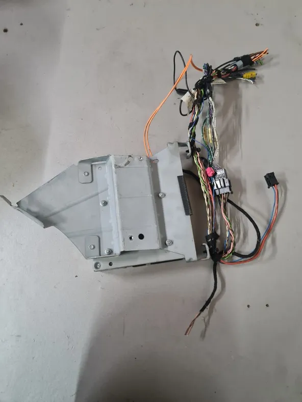 Усилитель акустической системы MERCEDES-BENZ E-CLASS W211 (Контрактный) 2858800045