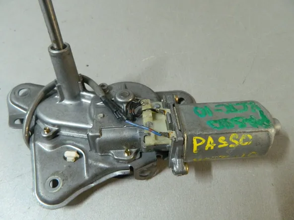 Мотор заднего дворника TOYOTA PASSO KGC10 (Контрактный) 81528630