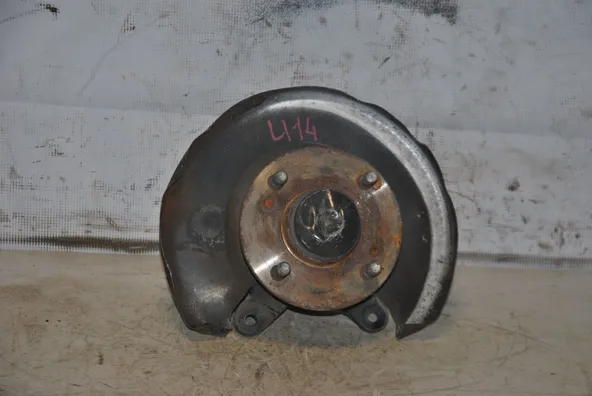 Ступица NISSAN BLUEBIRD HU14 Перед Лев (Контрактный) 35017228