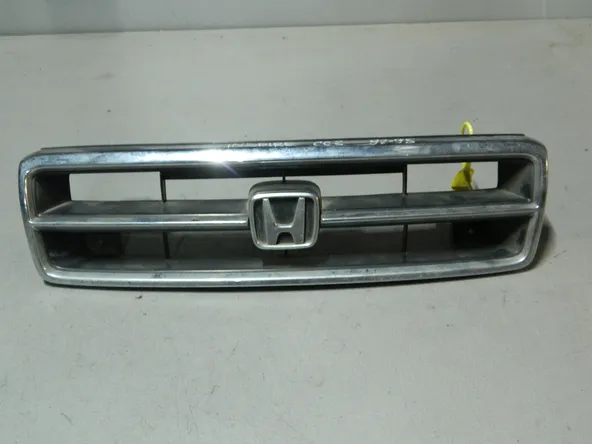 Решетка радиатора HONDA INSPIRE CC2 (Контрактный) 79773046