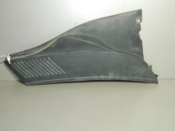 Жабо Renault Clio II Прав (Б/У)