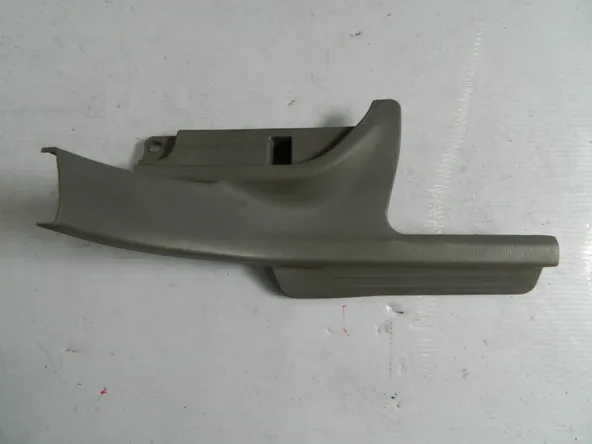 Накладка на порог SUBARU FORESTER SG5 Зад Прав (Контрактный)