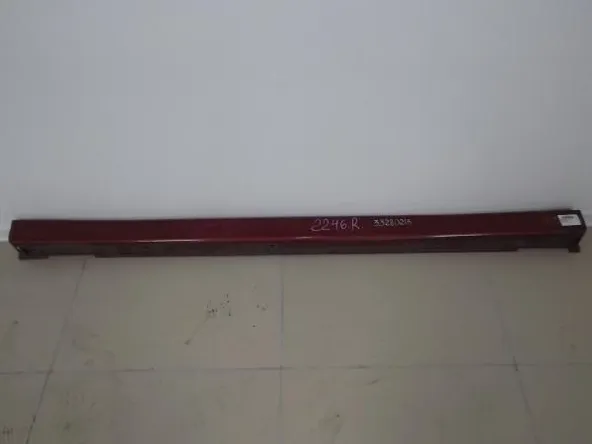 Накладка на порог SUBARU FORESTER SF5 EJ20 Прав (Контрактный)