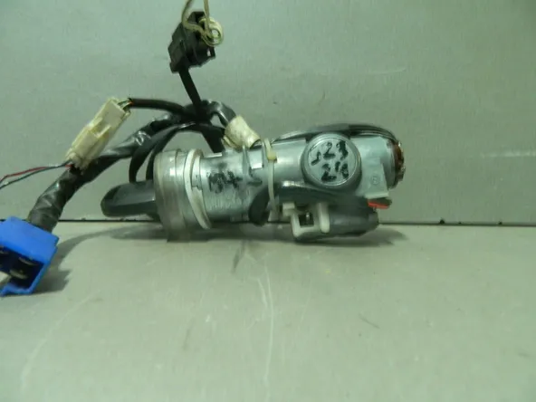 Замок зажигания SUBARU FORESTER SF5 (Контрактный) 81542254