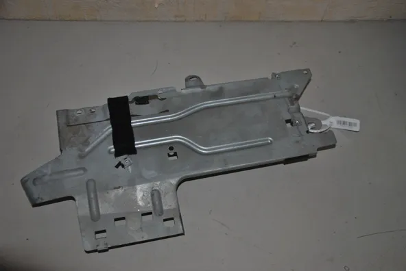 Кронштейн усилителя AUDI Q7 4L (Контрактный) 45992282