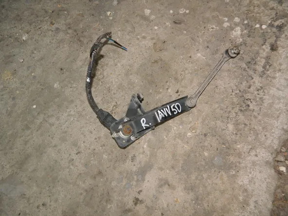 Датчик высоты дорожного просвета TOYOTA CAMRY AVV50 Зад (Контрактный) 1400800480