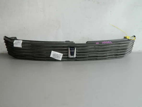 Решетка радиатора TOYOTA VOXY AZR60 (Контрактный) 40951164