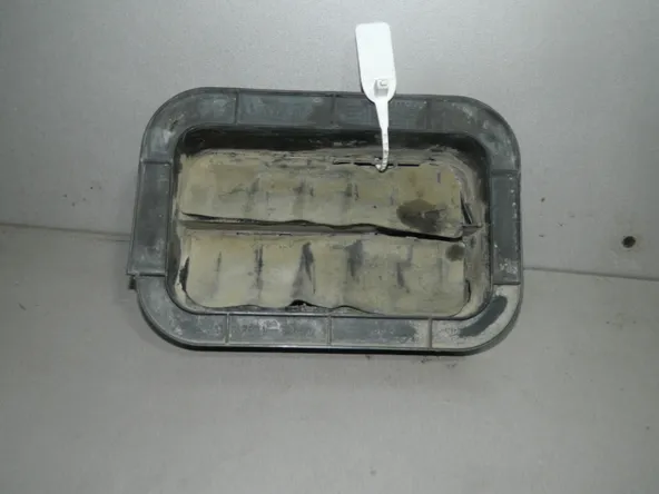 Клапан вентиляции в крыло TOYOTA COROLLA E120 зад прав (Б/У) 45993918