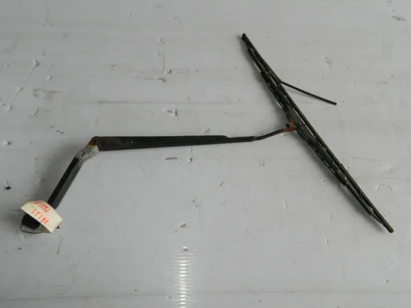 Дворник TOYOTA CORONA ST191 Перед Лев (Б/У) 8522120310