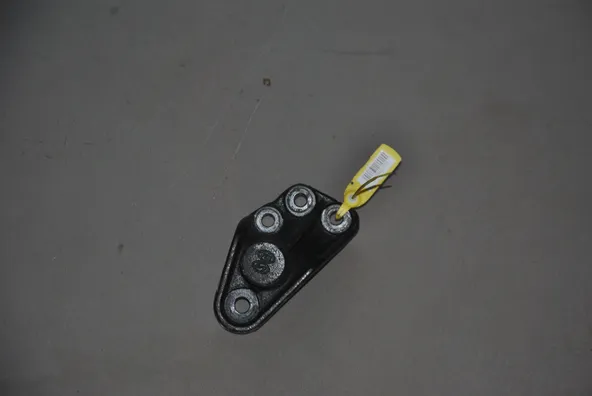 Кронштейн опоры двигателя KIA RIO QB G4FA Прав (Б/У) 40940233