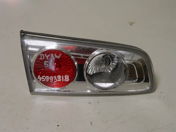 Фонарь в крышку багажника MAZDA DEMIO DY3W Зад Лев (Контрактный) 45993318