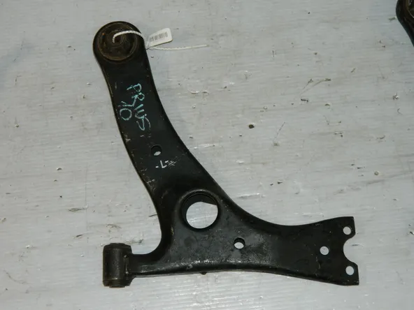 Рычаг подвески TOYOTA PRIUS NHW10 Перед Лев (Контрактный) 45992860