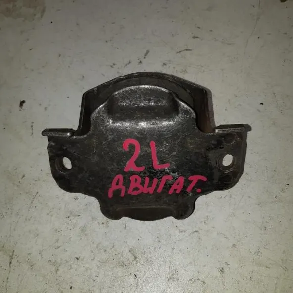 Подушка двигателя TOYOTA MARK II 2L Перед Лев (Контрактный) 2 1236154153