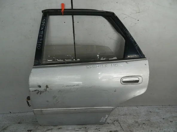 Дверь TOYOTA SPRINTER AE110 Зад Лев (Контрактный) 72355428 6700412700