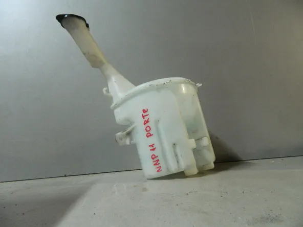 Бачок омывателя TOYOTA PORTE NNP11 (Контрактный) 79591923