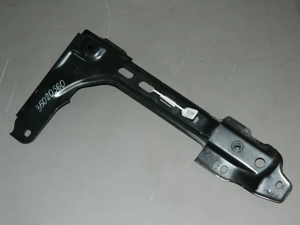 Кронштейн сиденья AUDI Q7 4L Зад Лев (Б/У) 35020560