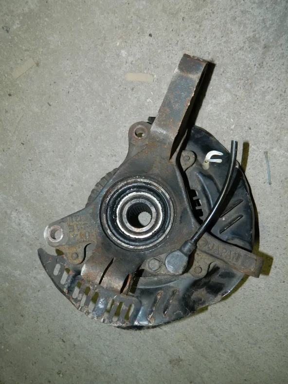 Ступица SUBARU IMPREZA GF6 Перед Лев (Контрактный) 79586798