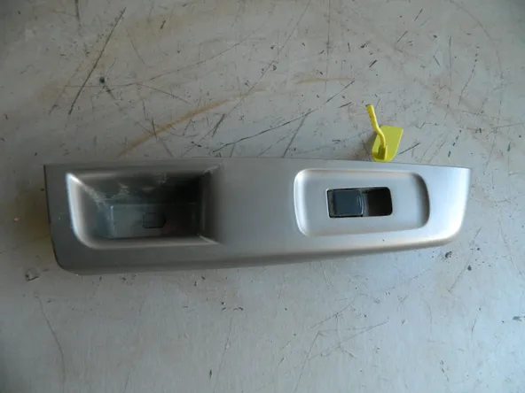 Кнопка стеклоподъемника SUBARU FORESTER SH5 Перед Лев (Контрактный) 94603866