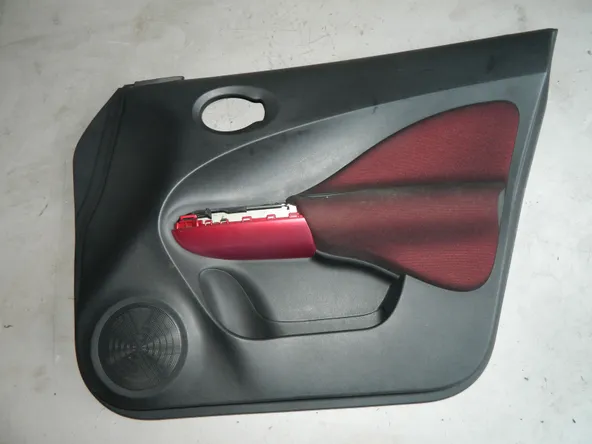 Обшивка двери NISSAN JUKE YF15 Перед Прав (Контрактный) 100509012