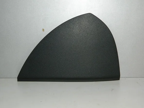 Накладка торпедо AUDI Q7 4L Прав (Б/У)