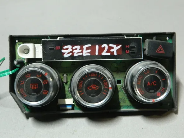 Блок управления климат-контролем TOYOTA WILL VS ZZE127 (Контрактный) 81540649 886501E560