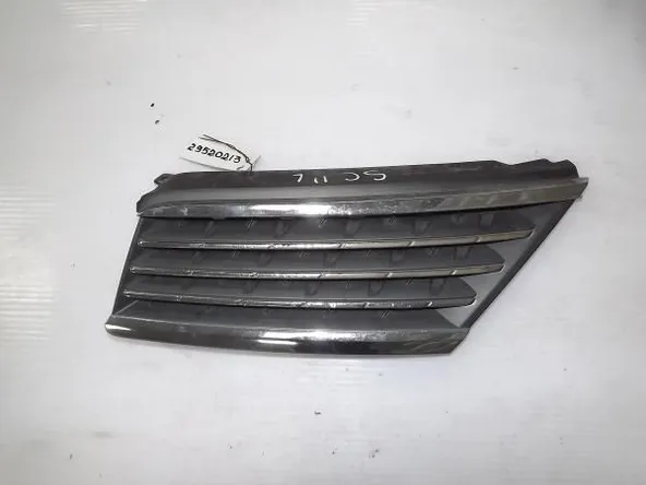 Решетка радиатора NISSAN TIIDA SC11 Перед Лев (Контрактный)