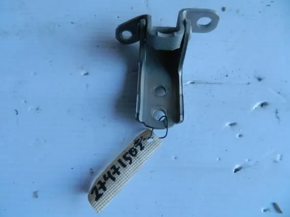 Петля двери TOYOTA PLATZ SCP11 Перед Лев (Контрактный) 27471505
