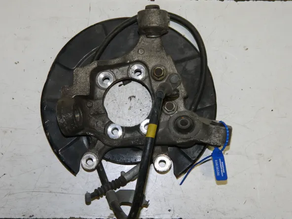 Кулак поворотный NISSAN SKYLINE V35 Зад Прав (Контрактный) 69838596