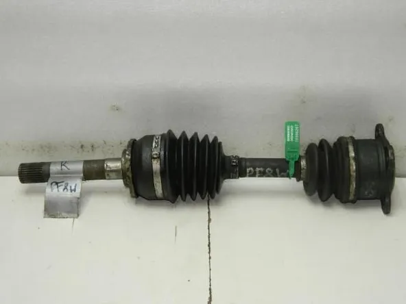 Привод MITSUBISHI DELICA PF8W 4M40 Перед Прав (Контрактный) D9996267