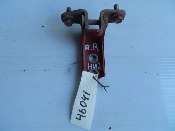 Петля двери MITSUBISHI LANCER CS1A Зад Прав Низ (Б/У)