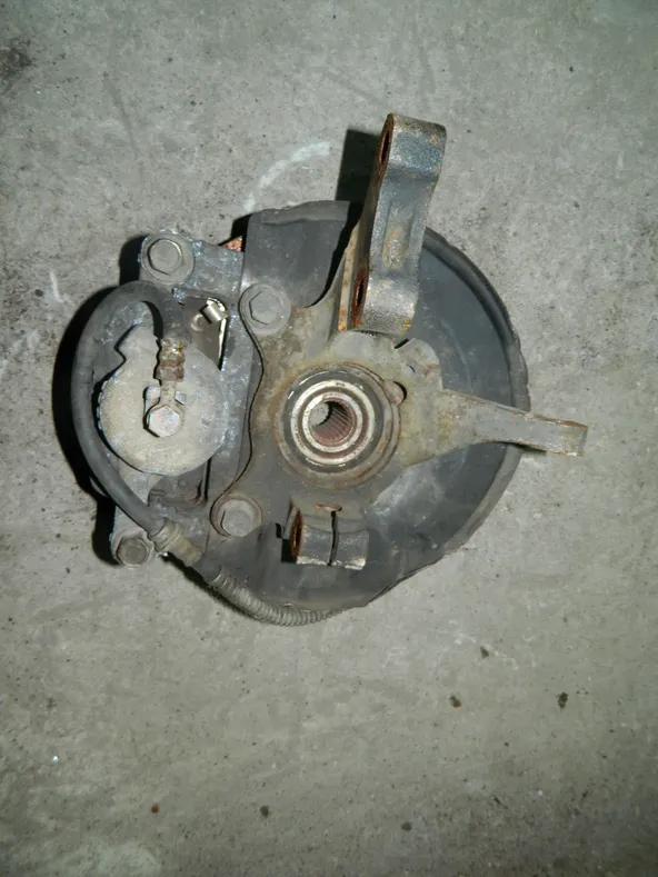 Ступица MITSUBISHI DINGO CQ2A Перед Прав (Контрактный) 79591279