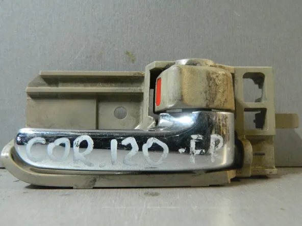 Ручка двери внутренняя TOYOTA COROLLA NZE120 Прав (Контрактный) 81528407