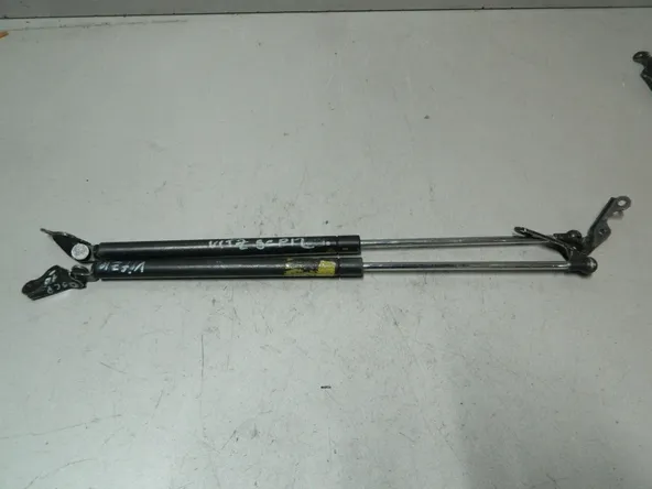 Амортизатор багажника TOYOTA VITZ SCP10 (Контрактный) 81532214