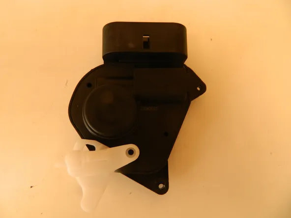 Замок двери GENERAL PARTS 6912012080 TOYOTA COROLLA / COROLLA AXIO / COROLLA VERSO 120 FL