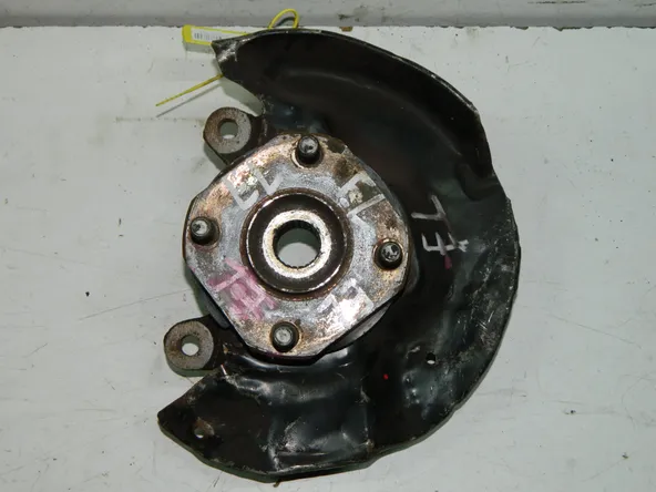 Ступица TOYOTA CORSA EL41 Перед Лев (Контрактный) 40940704