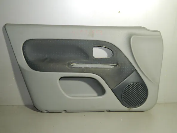 Обшивка двери Renault Clio II Перед. Лев (Б/У)