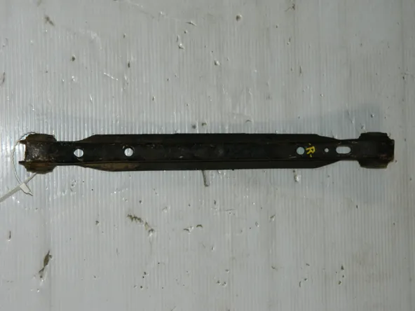 Рычаг подвески TOYOTA CARINA AT170 Зад Прав (Контрактный)