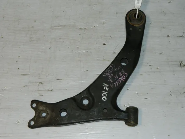 Рычаг подвески TOYOTA COROLLA AE100 Перед Прав (Контрактный) 45992541