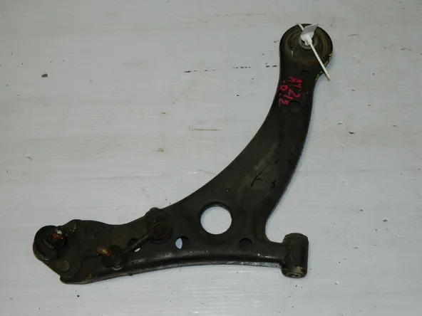 Рычаг подвески TOYOTA CARINA AT212 Перед Прав (Контрактный)