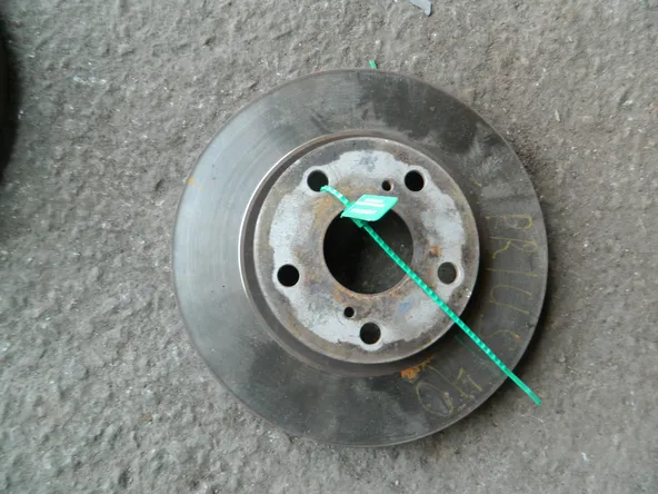 Диск тормозной TOYOTA PRIUS NHW20 Перед (Контрактный) 81530567