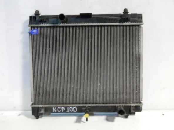 Радиатор ДВС TOYOTA RACTIS NCP100 (Контрактный) 69838027