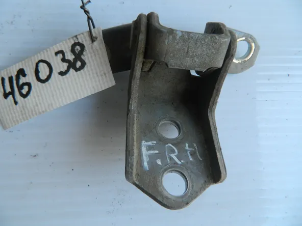 Петля двери MAZDA 6 GG Перед Прав Низ (Б/У)