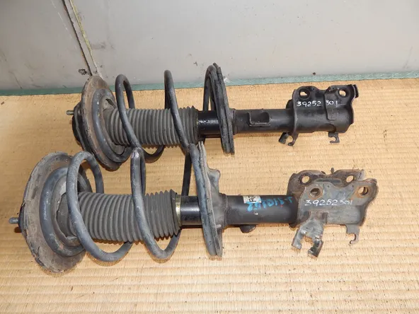 Стойка подвески NISSAN TEANA J31 Перед (ПАРА) (Контрактный) 39252301